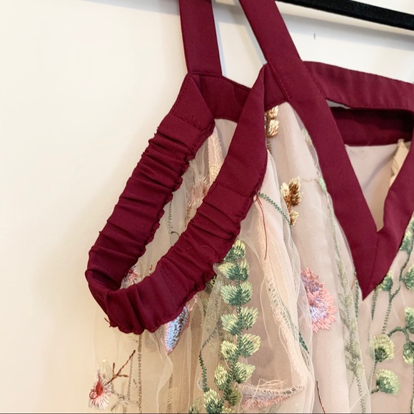 ENTRO Floral Embroidered Cold Shoulder Sleeved Top - Picture 3 of 10